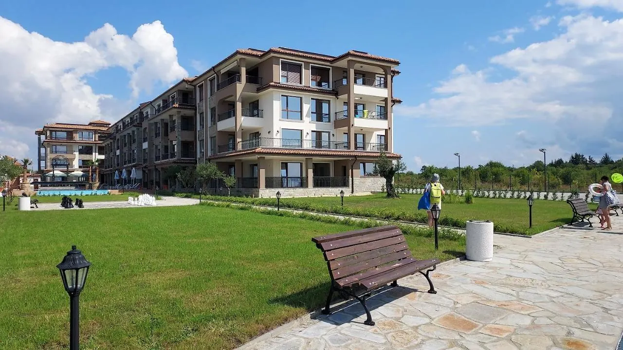 Sea Breeze Apartment Burgas 0*,